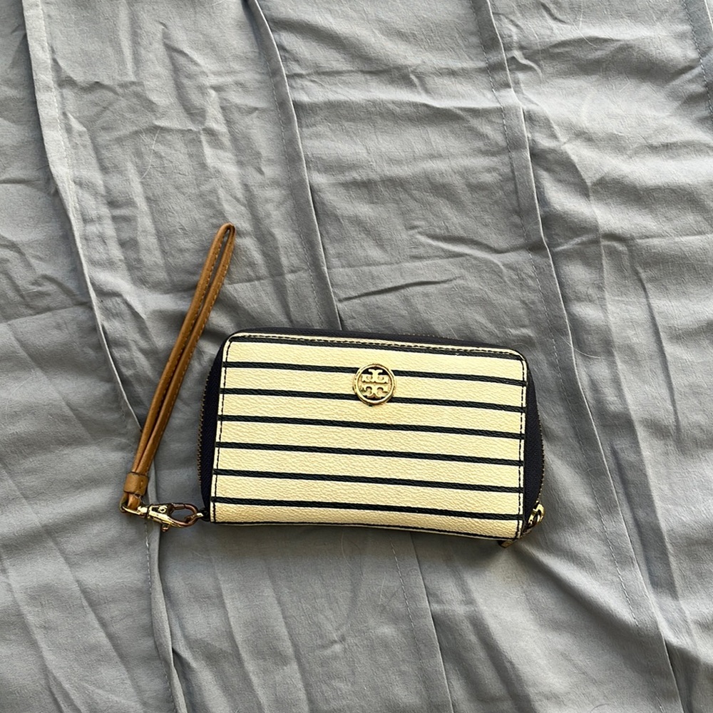 Tory Burch wallet